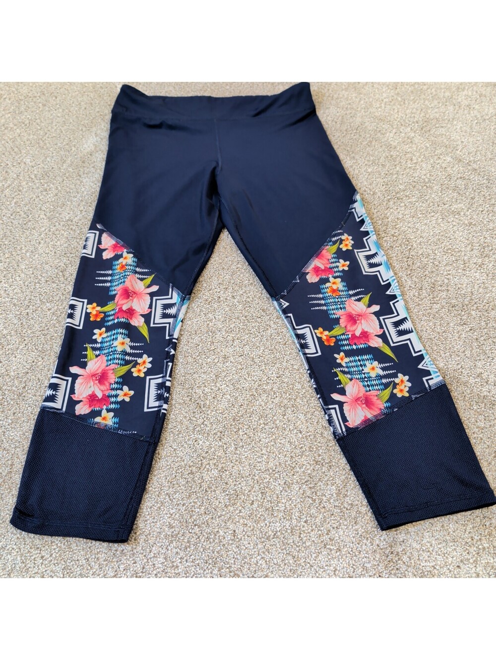 Tommy Bahama | Pendleton Women's Aloha Harding Tropical Crop Yoga Pants Size L